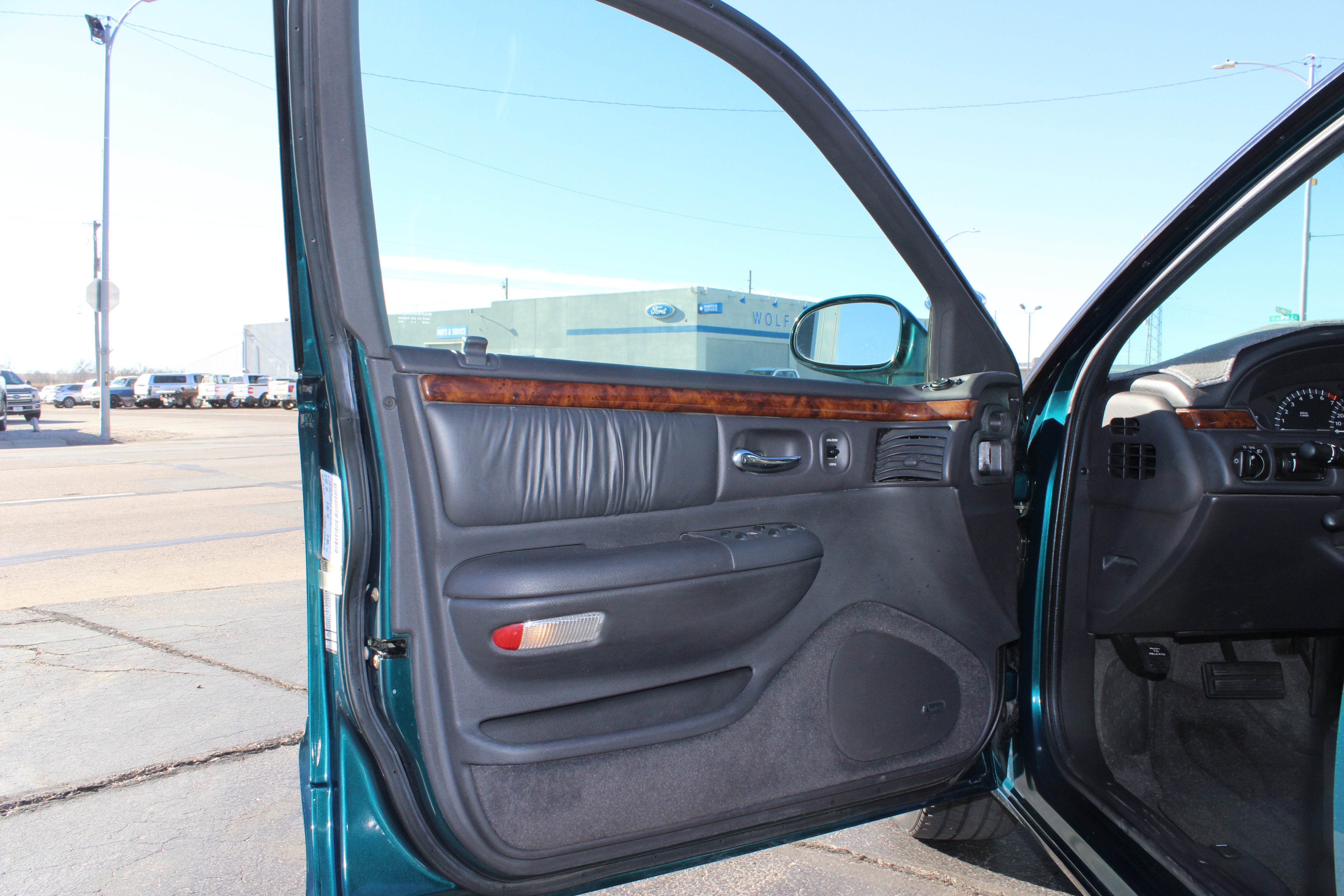 1994 Chrysler LHS 4dr Sedan