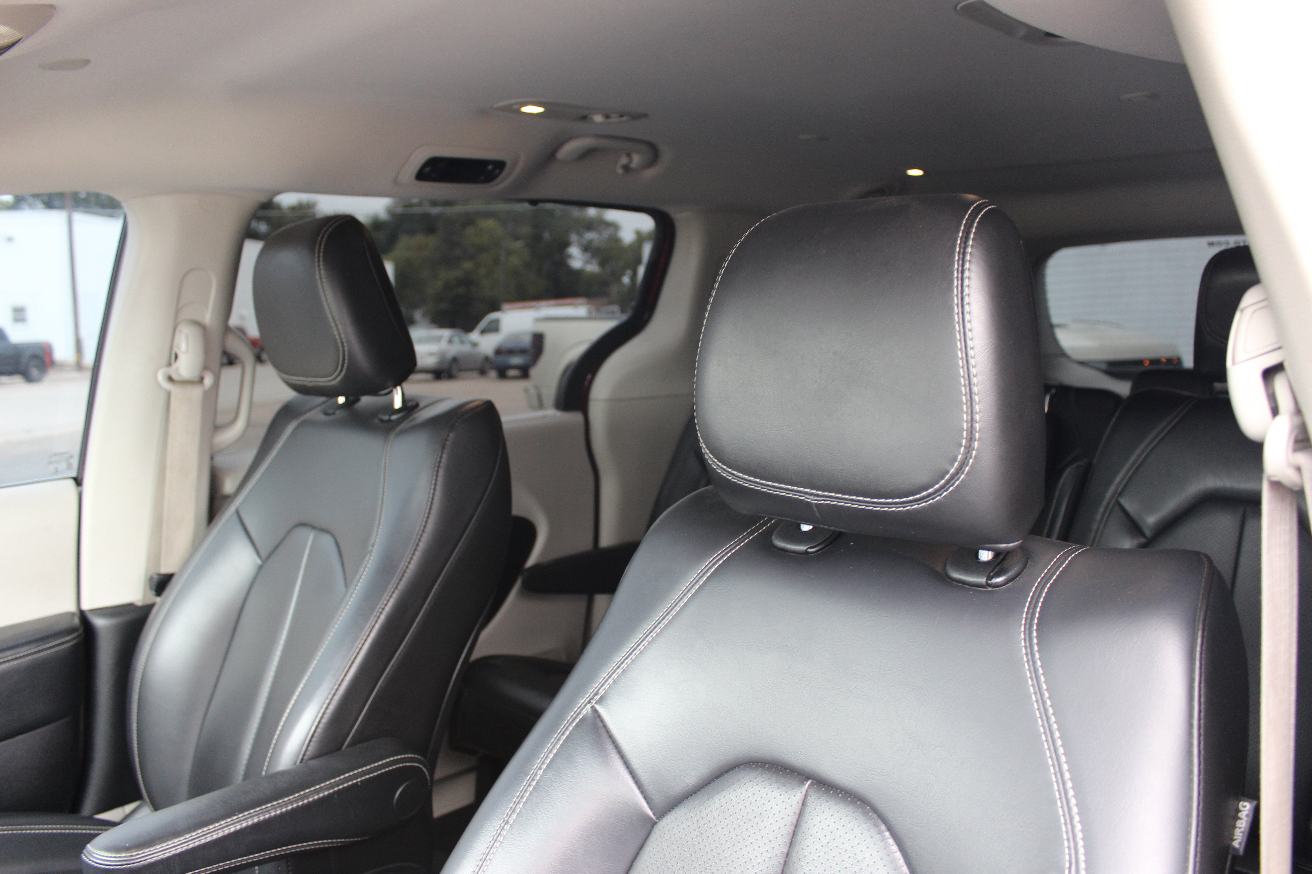 2020 Chrysler Voyager LXI