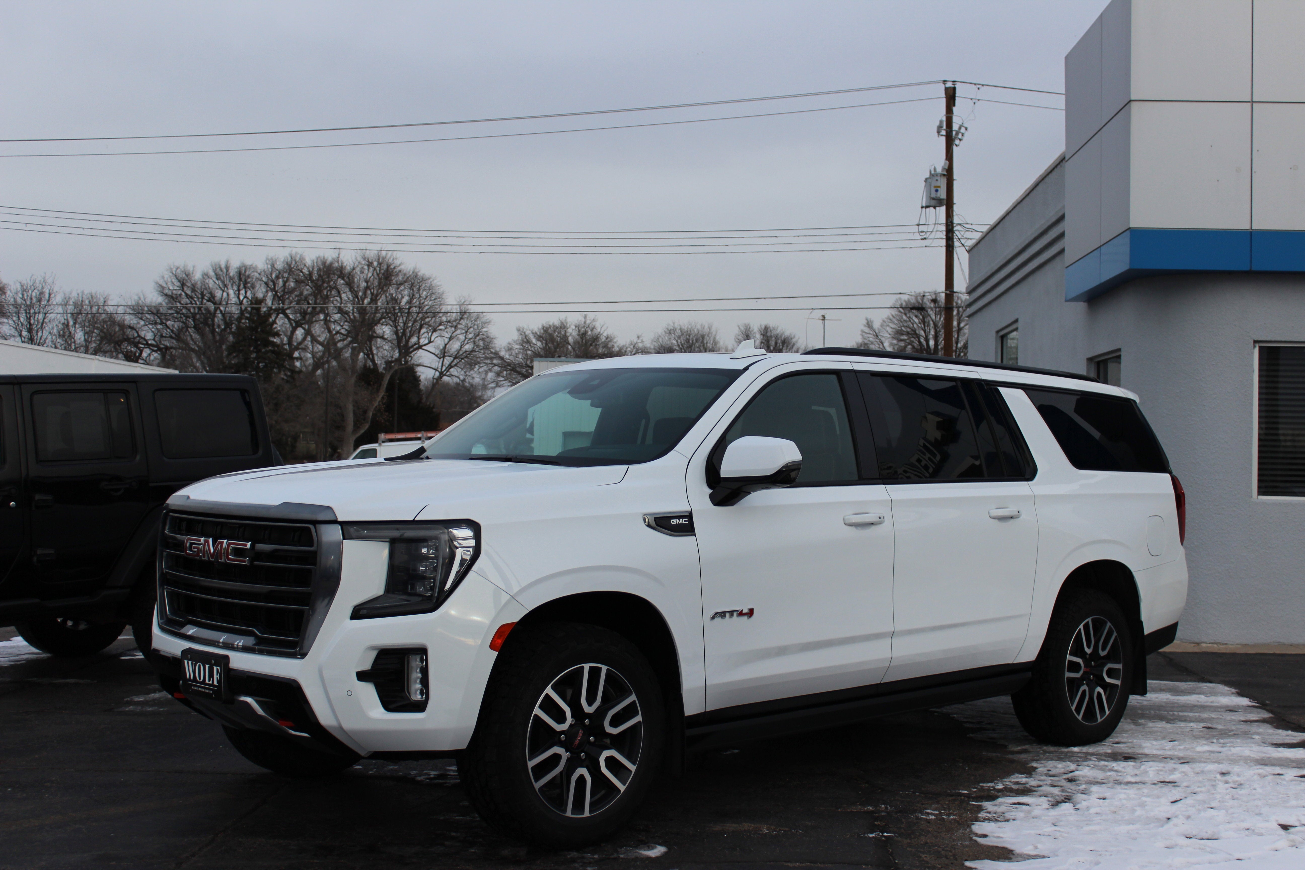 2023 GMC Yukon XL AT4