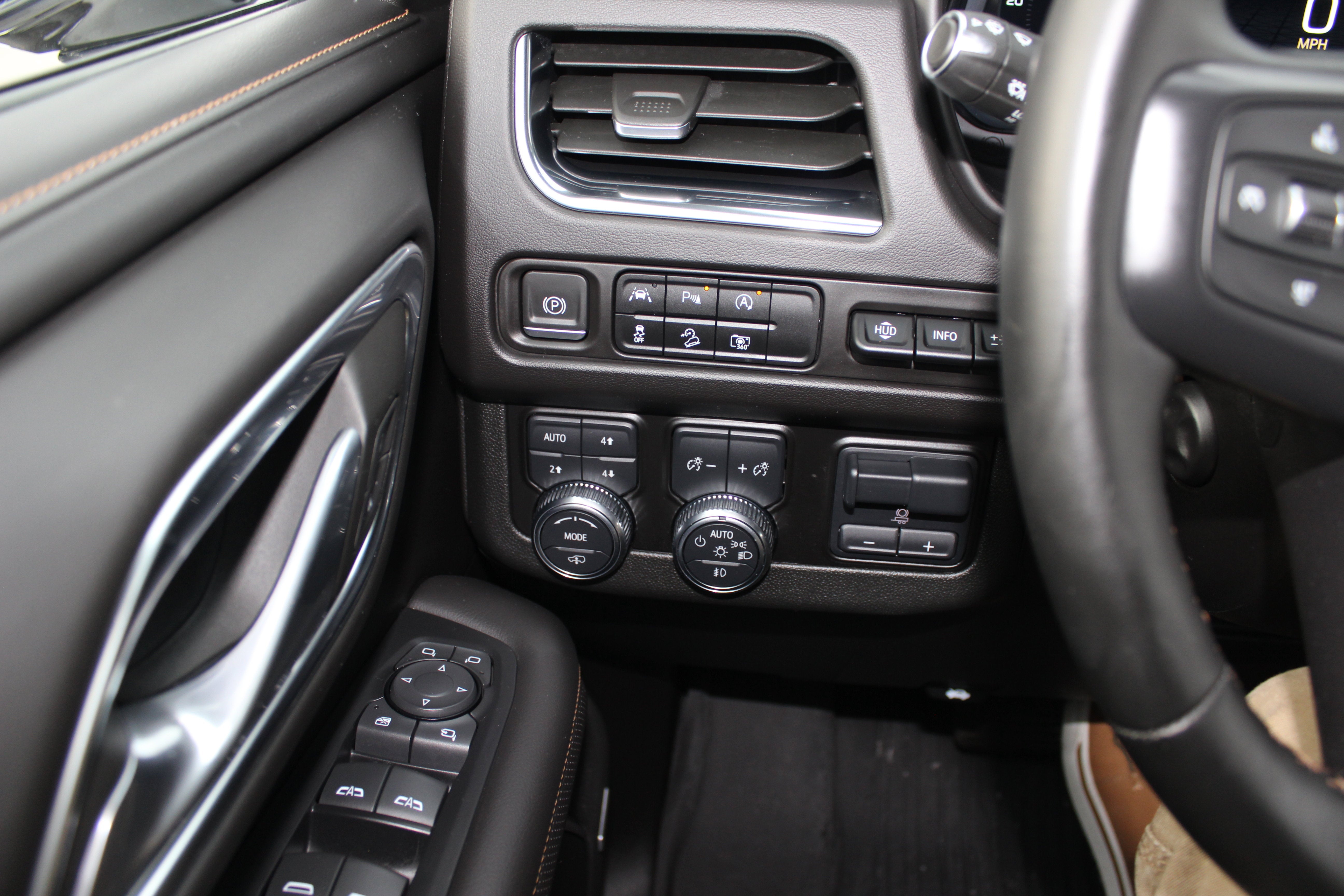 2023 GMC Yukon XL AT4