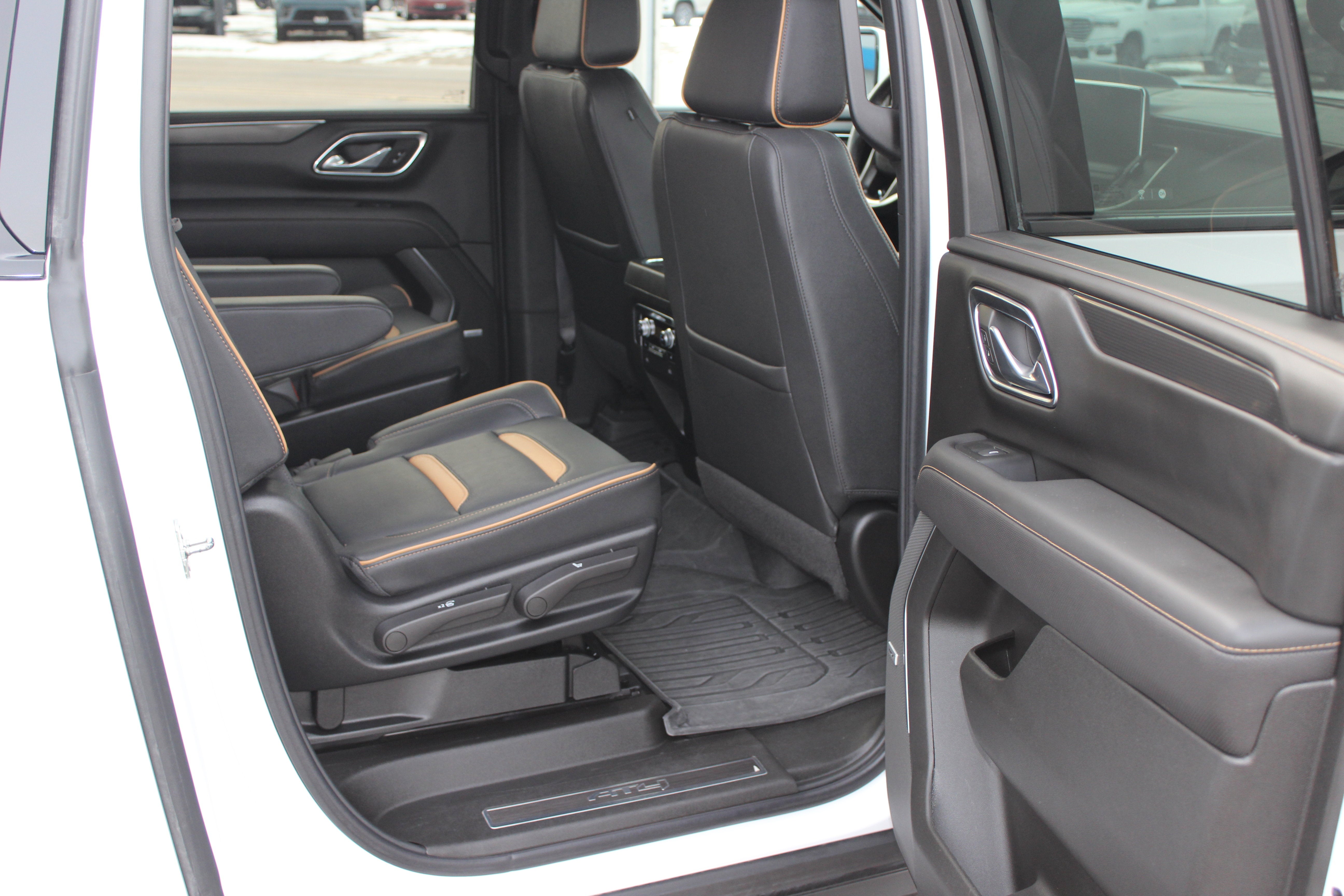 2023 GMC Yukon XL AT4