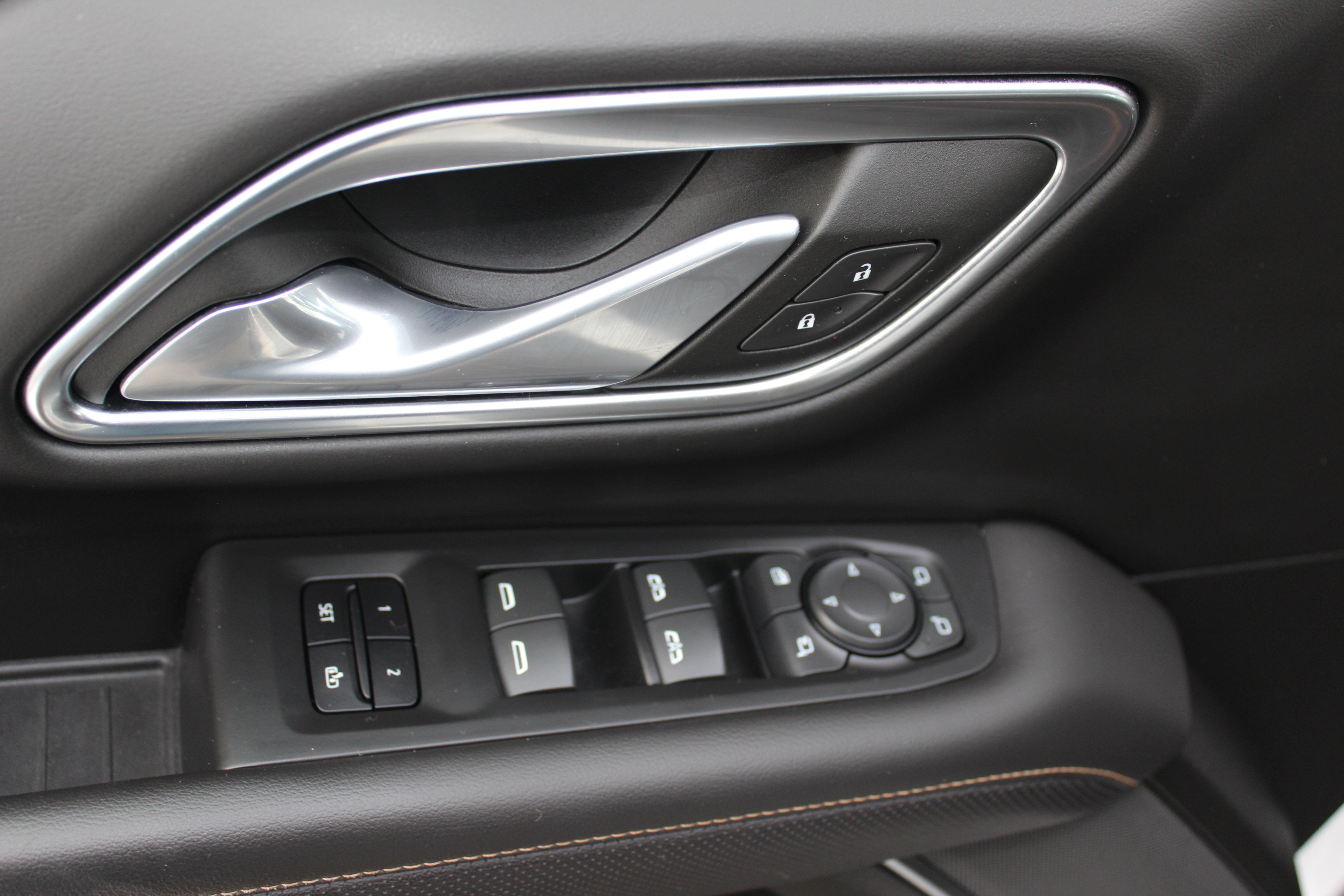 2023 GMC Yukon XL AT4