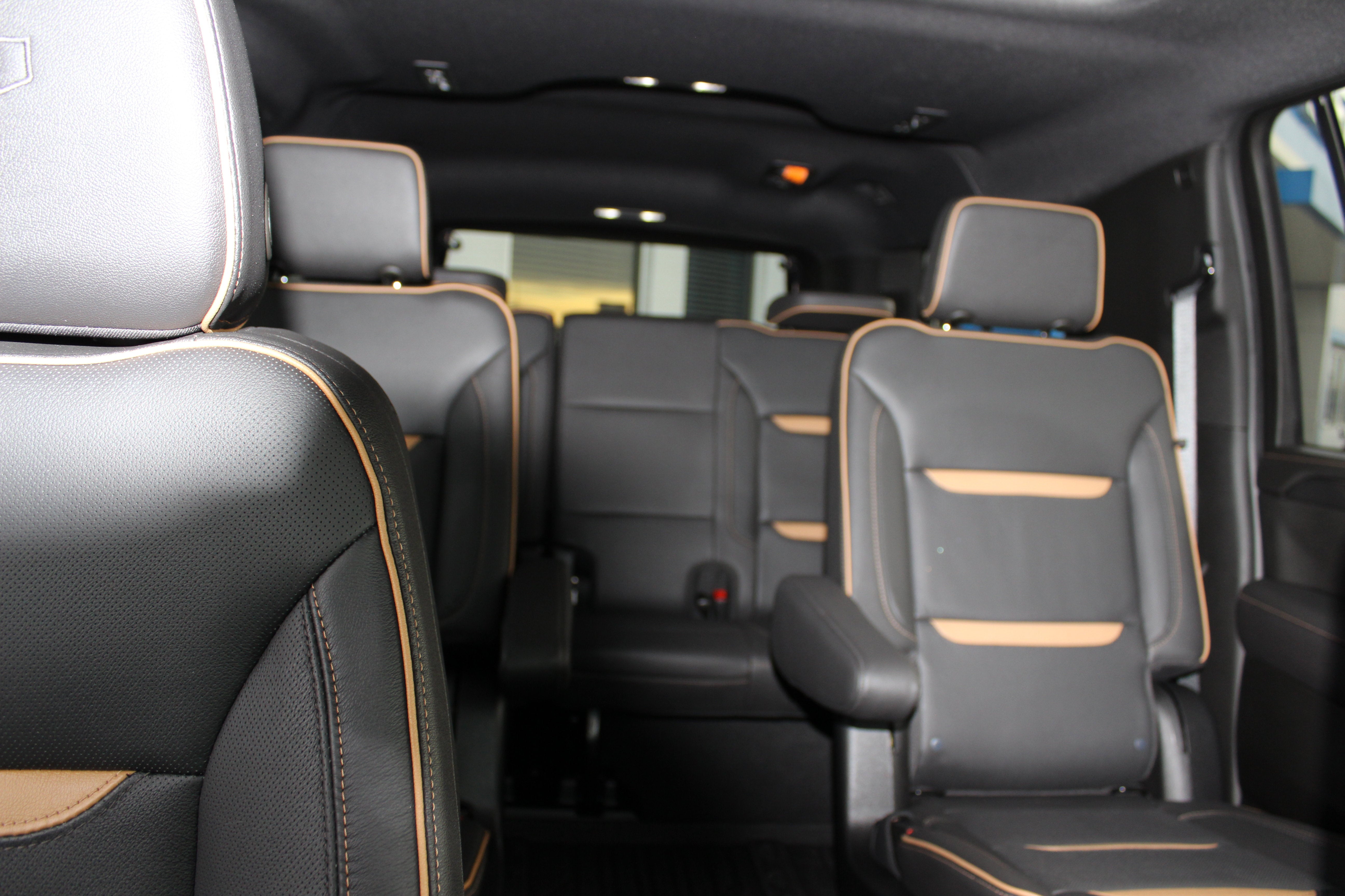 2023 GMC Yukon XL AT4