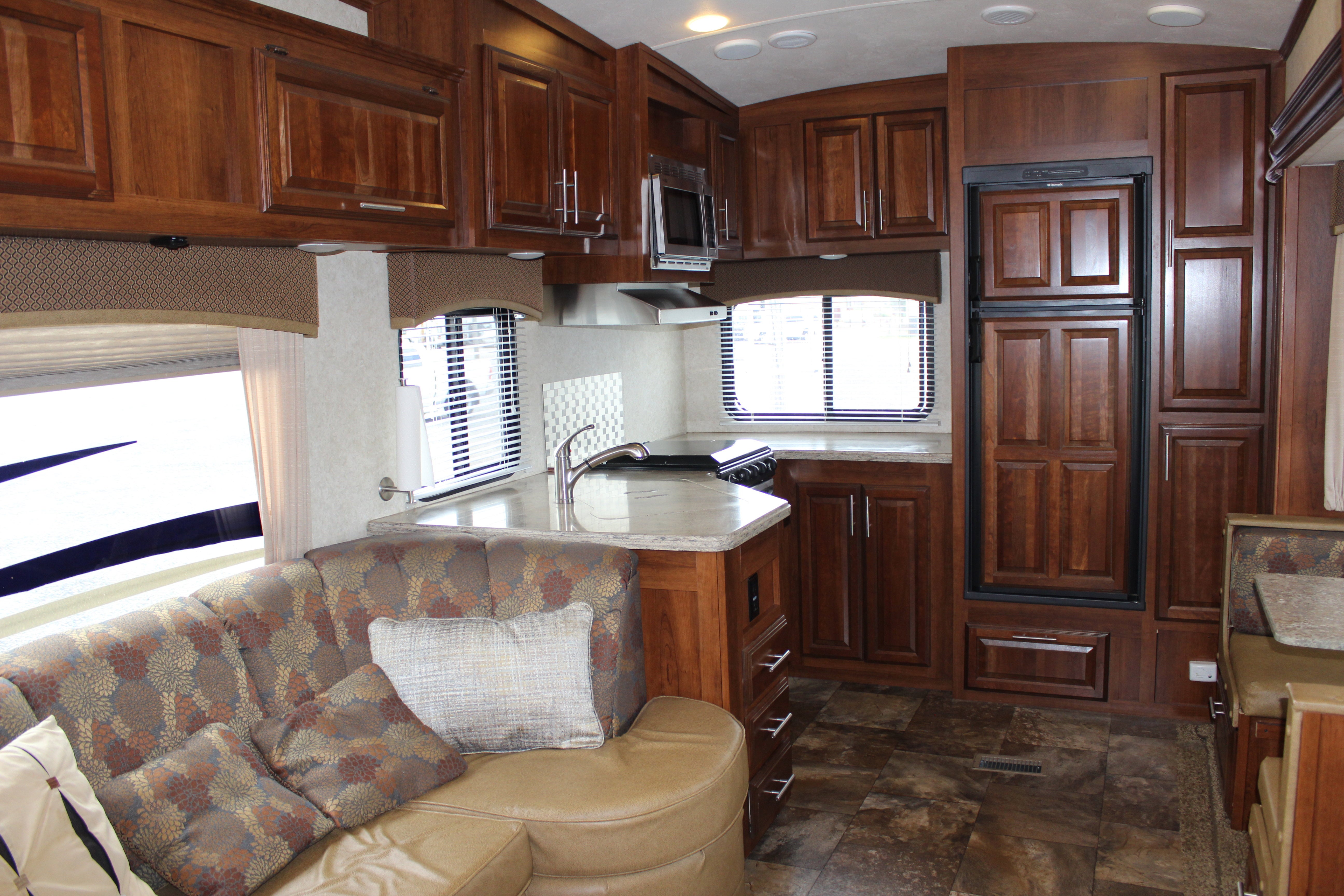 2014 FOREST RIV Wild Cat Base