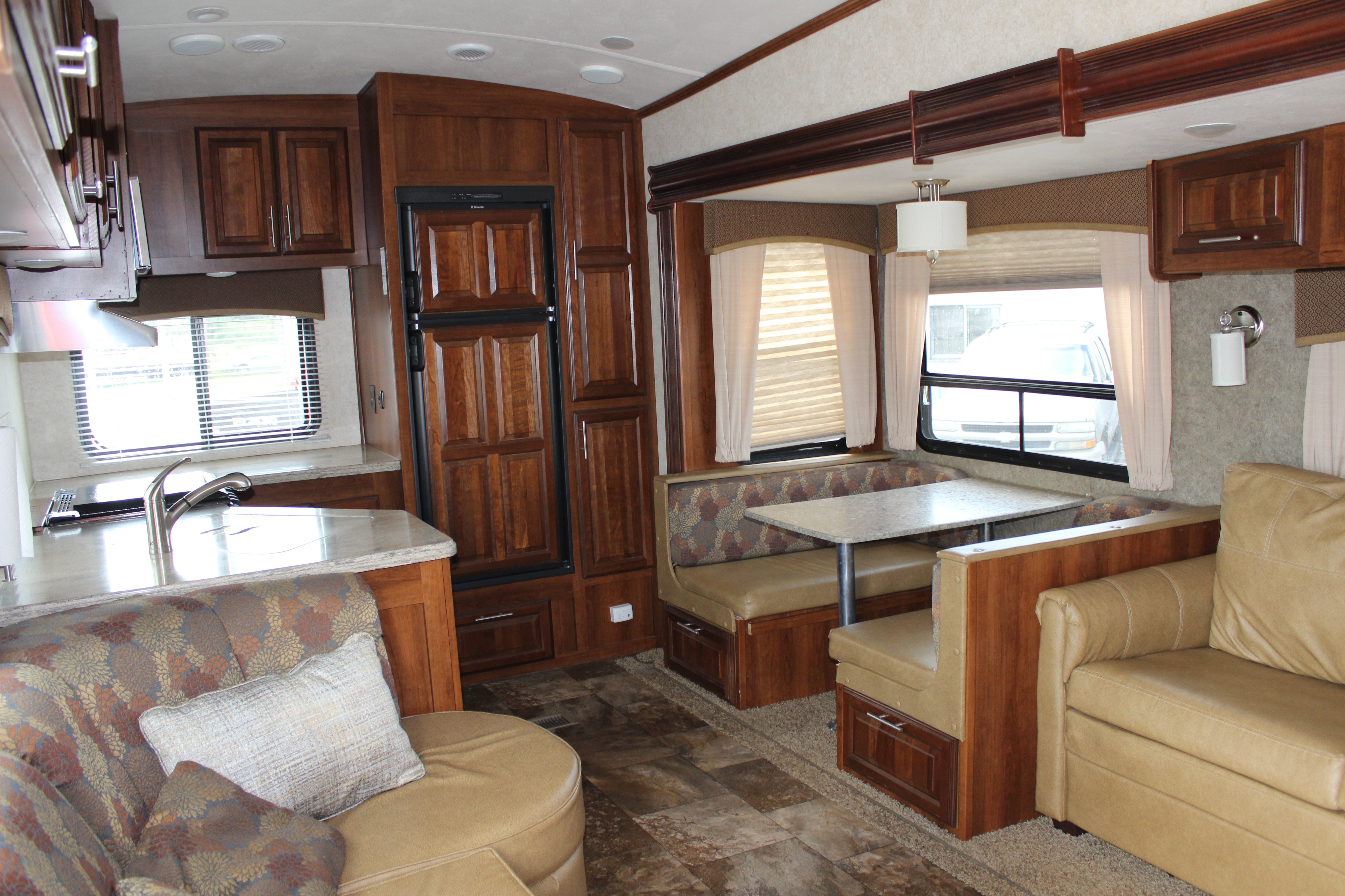 2014 FOREST RIV Wild Cat Base