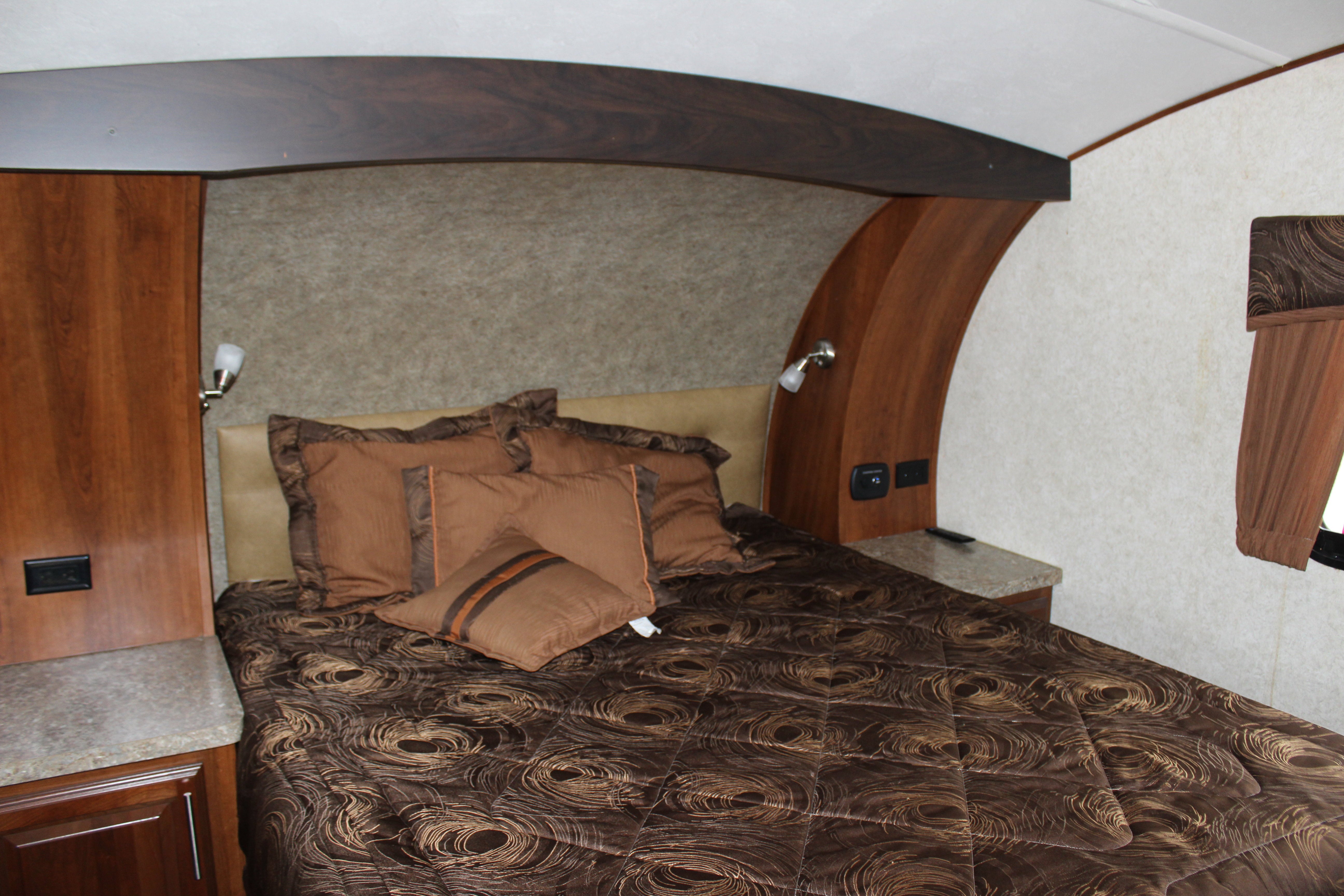 2014 FOREST RIV Wild Cat Base