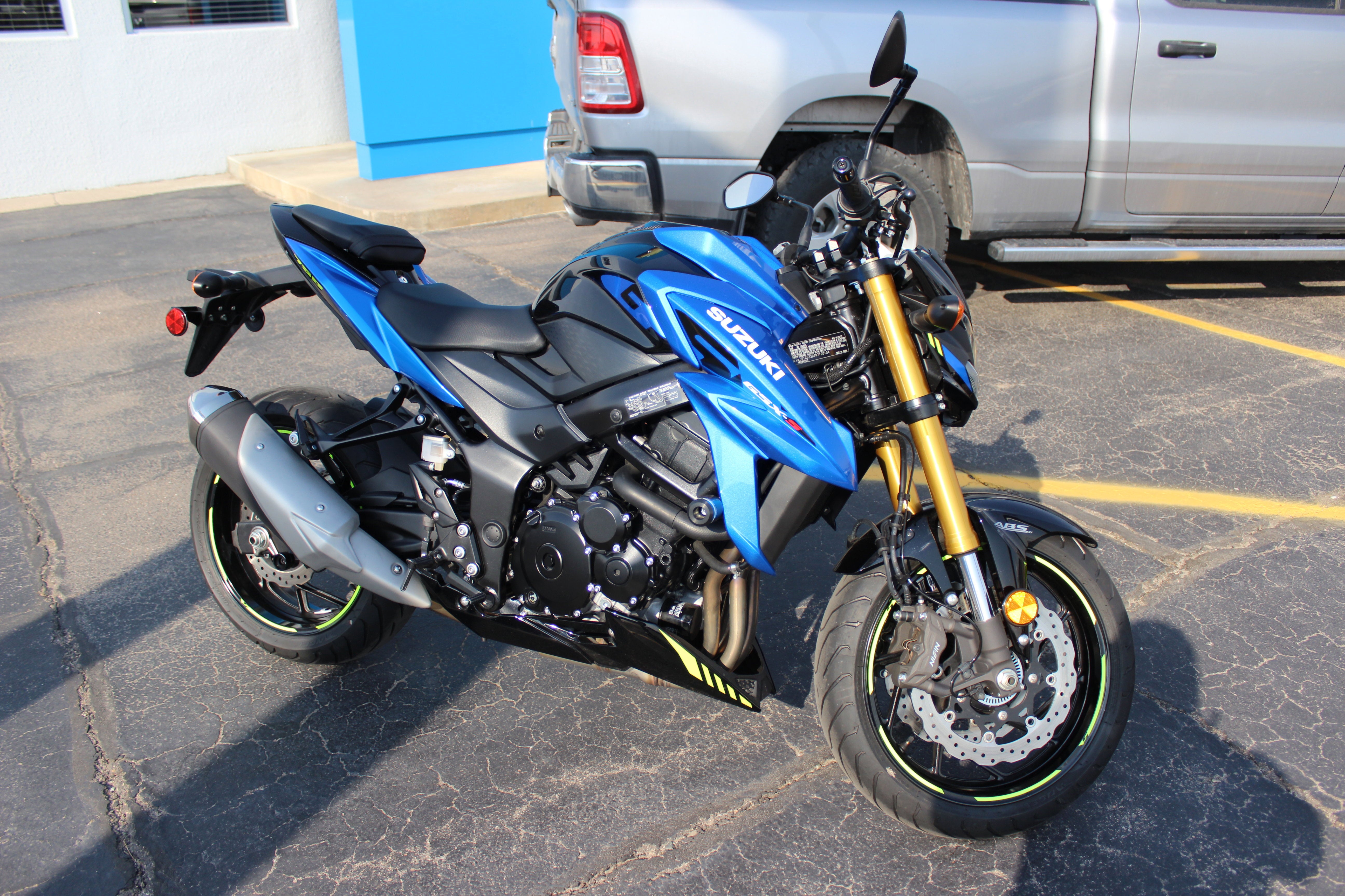 2022 Suzuki GSX-S750 Base