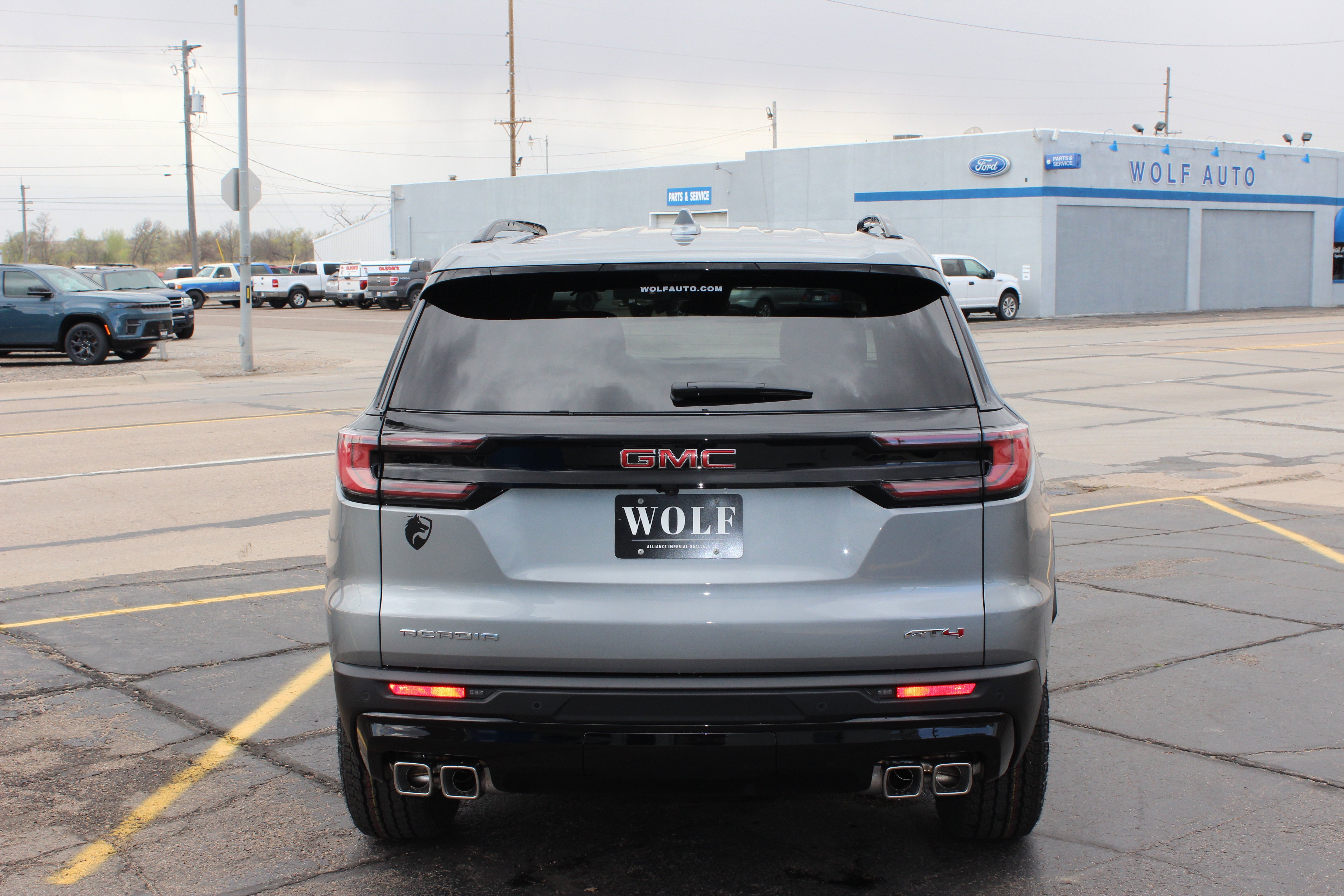 2026 GMC Acadia AT4